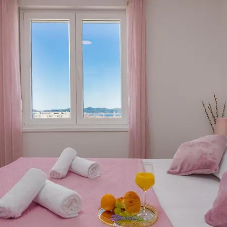 Urban Seaside Apartament *